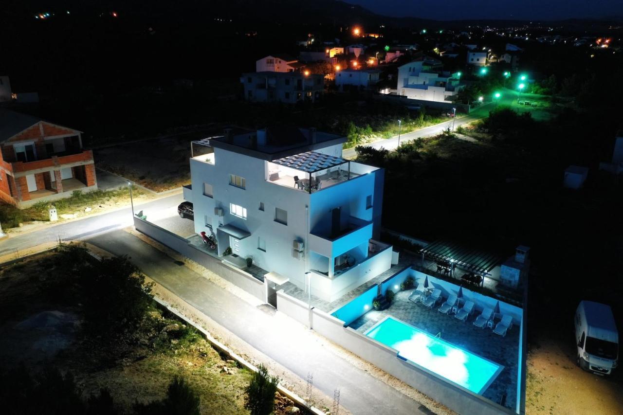 Villa Silver Starigrad Paklenica Extérieur photo
