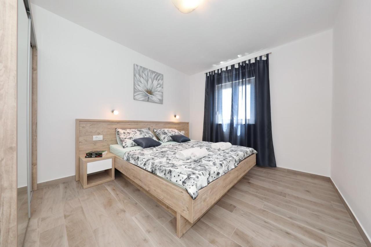 Villa Silver Starigrad Paklenica Extérieur photo